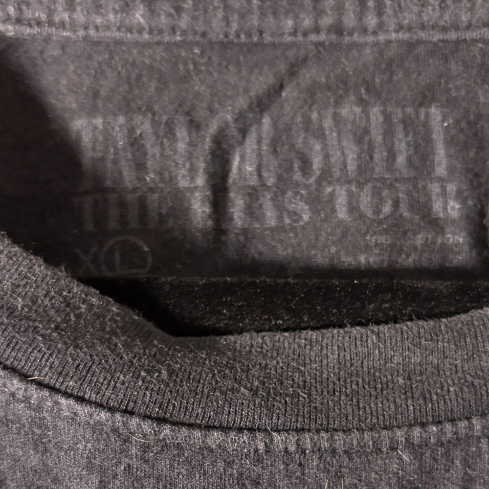 Taylor Swift  Tour Shirt - Picture 2 of 3